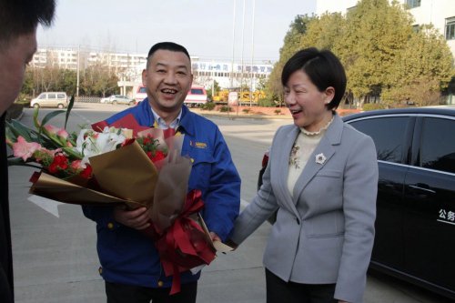 副市长龙小红莅临开云网页版登录入口新春走访慰问
