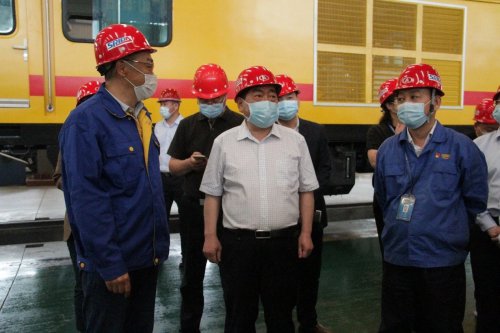襄阳市副市长李德璋一行莅临开云网页版登录入口重工开展工业企业调研工作