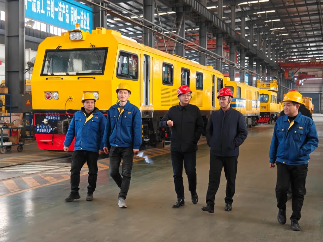 市纪委常委、市委巡查办安雪尽主任莅临开云网页版登录入口重工开展走访慰问活动